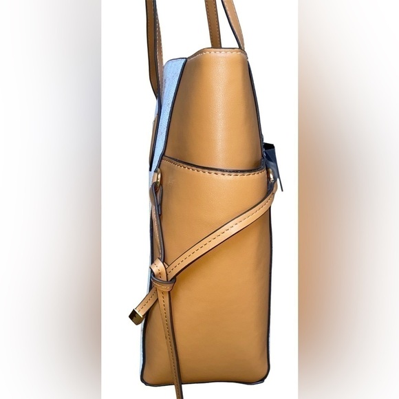 - Nwt🔥nanette Lepore Logo Double Handle Shoulder Bag - Picture 4 of 8